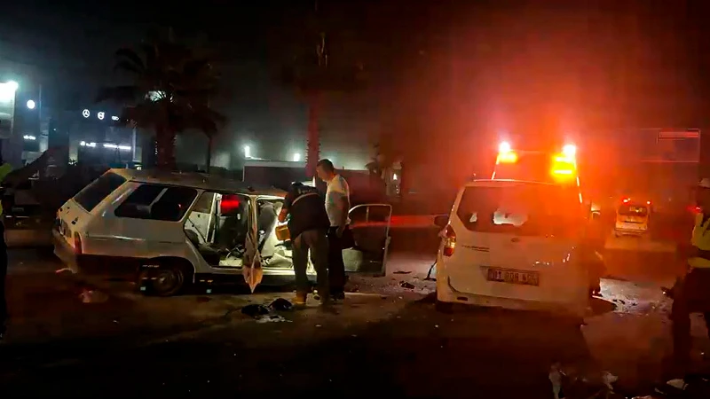Mersin’de otomobil hafif ticari araçla çarpıştı: Ölü ve yaralılar var